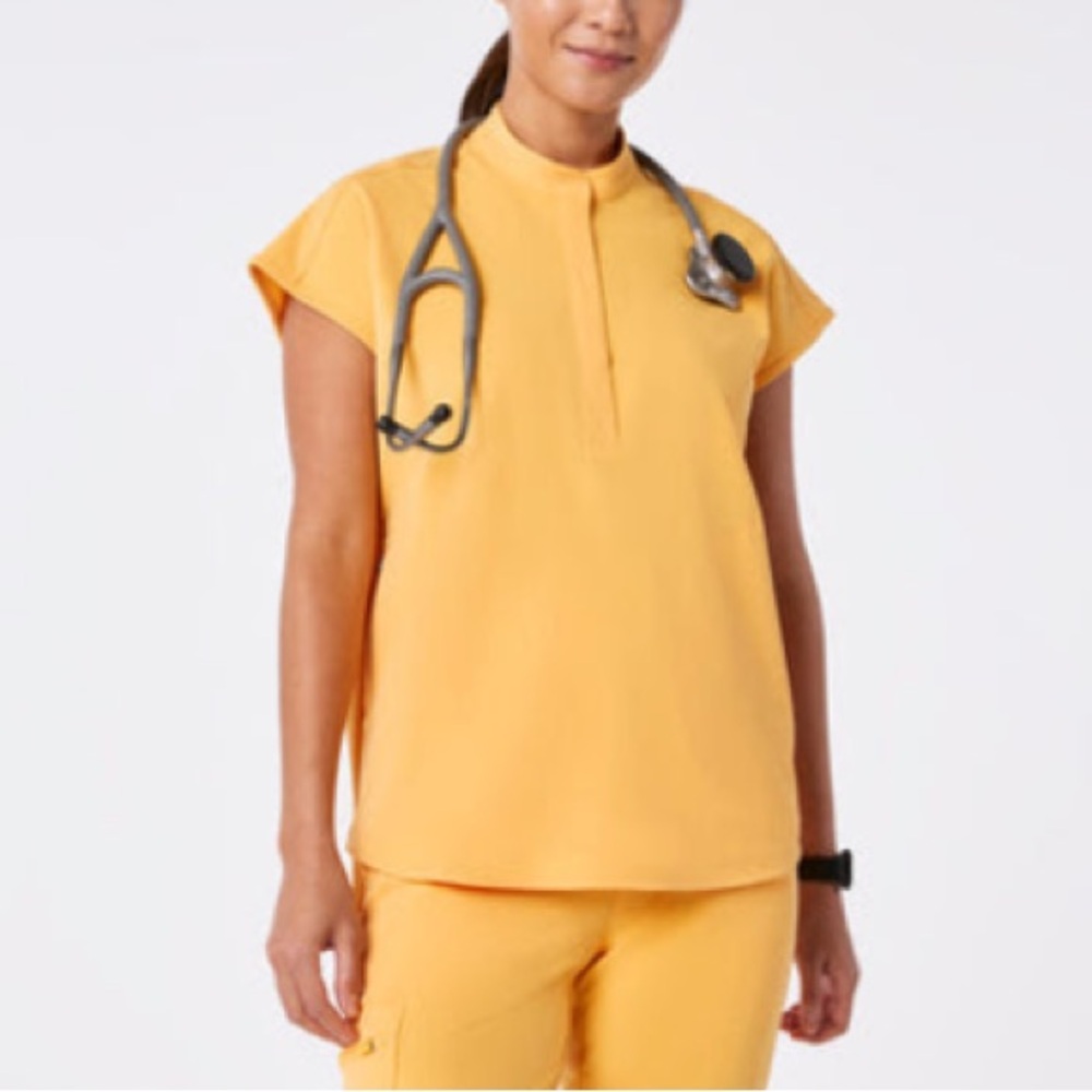 Figs Dandelion Rafaela- Oversized Scrub Top Size XS